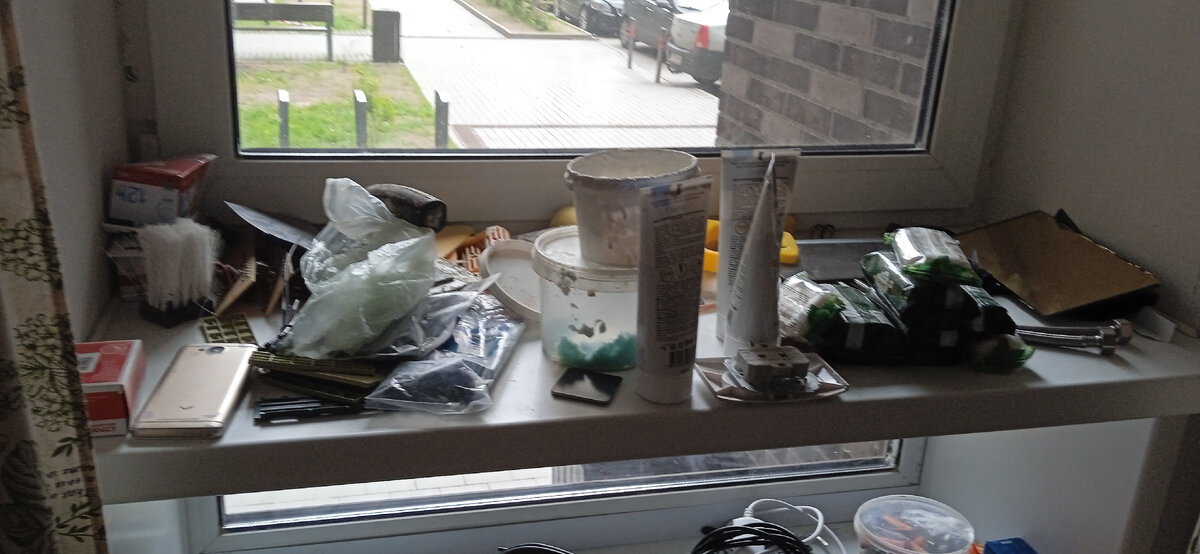 второй ярус подоконника