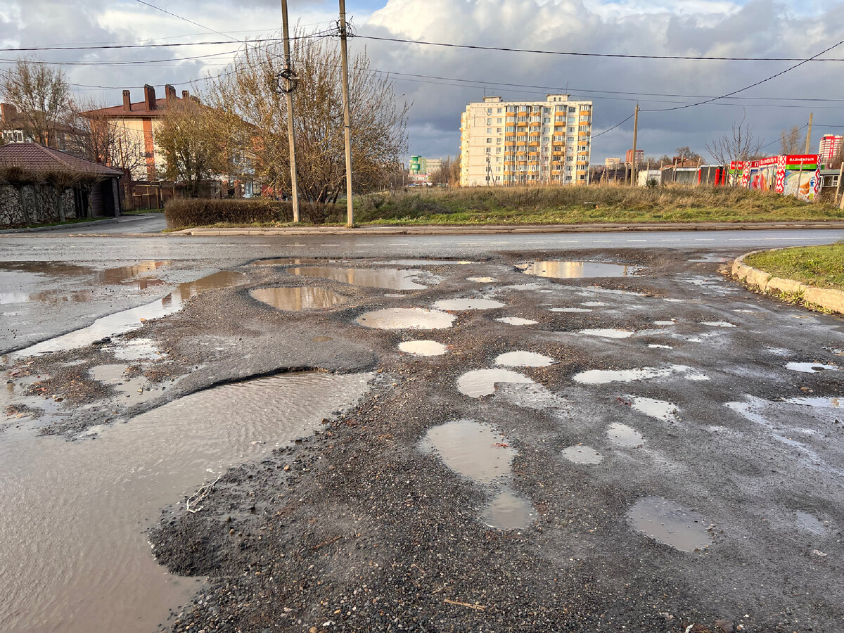 Долгострои, разбитая дорога и алкаши в подъездах. 10 недостатков  Вертолетного поля. | INSULA | Блог о недвижимости | Дзен