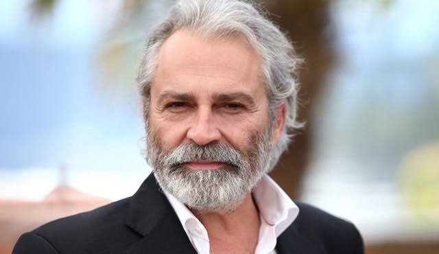 Харизма, так и рвется наружу