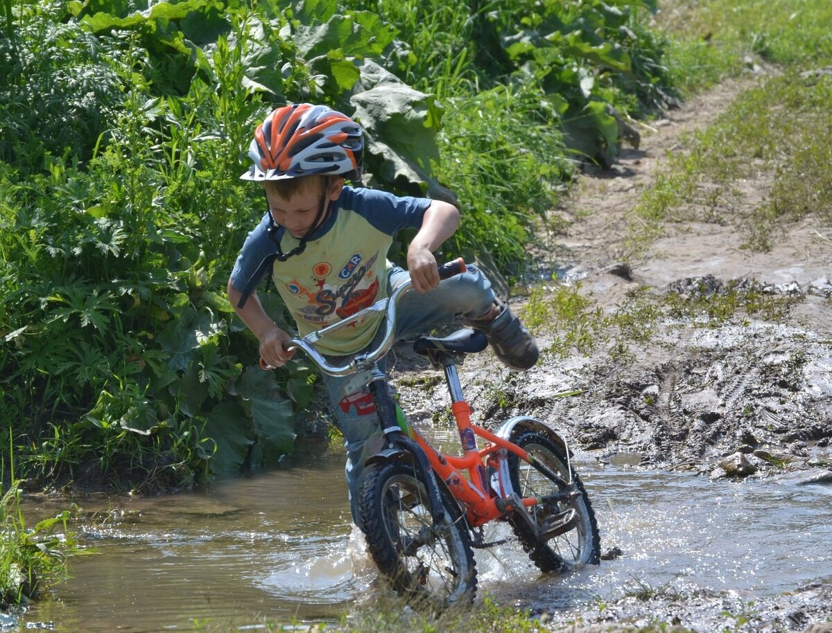 этот шлем не на детские головы