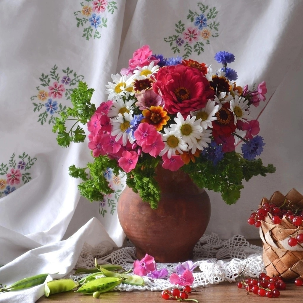 Картинка найдена на просторах интернета, ссылка: https://yandex.ru/images/search?from=tabbar&img_url=https%3A%2F%2Fimage.fonwall.ru%2Fo%2Fok%2Fstill-life-natyurmort-cvety-gqie.jpg%3Fauto%3Dcompress%26fit%3Dresize%26w%3D1600&lr=103814&p=1&pos=7&rpt=simage&text=%D0%BF%D0%BE%D0%BB%D0%B5%D0%B2%D1%8B%D0%B5%20%D1%86%D0%B2%D0%B5%D1%82%D1%8B%20%D0%BD%D0%B0%D1%82%D1%8E%D1%80%D0%BC%D0%BE%D1%80%D1%82%20%D1%84%D0%BE%D1%82%D0%BE%20%D0%BA%D1%80%D0%B0%D1%81%D0%B8%D0%B2%D1%8B%D0%B5%20%D0%BA%D1%80%D1%83%D0%BF%D0%BD%D1%8B%D0%BC%20%D0%BF%D0%BB%D0%B0%D0%BD%D0%BE%D0%BC