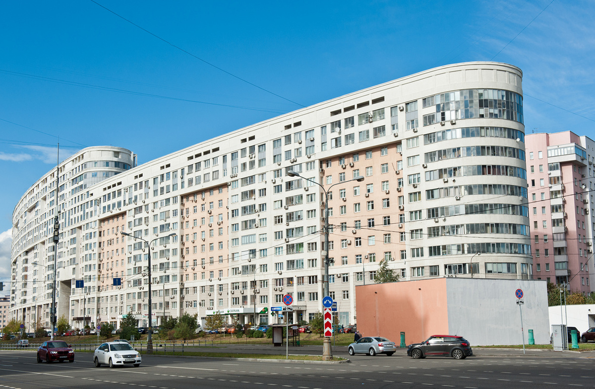 Улица Гризодубовой, дом 4. Фото: © E. O. / Фотобанк Лори