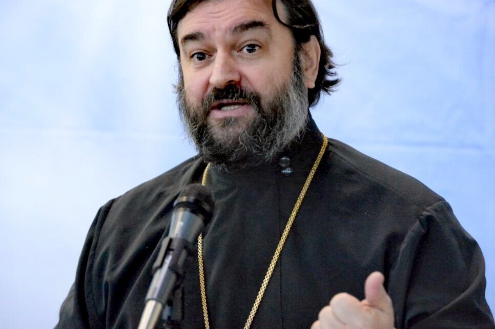 Андрей Ткачёв — протоиерей, клирик храма святителя Василия Великого, писатель, проповедник, миссионер, телеведущий, блогер.