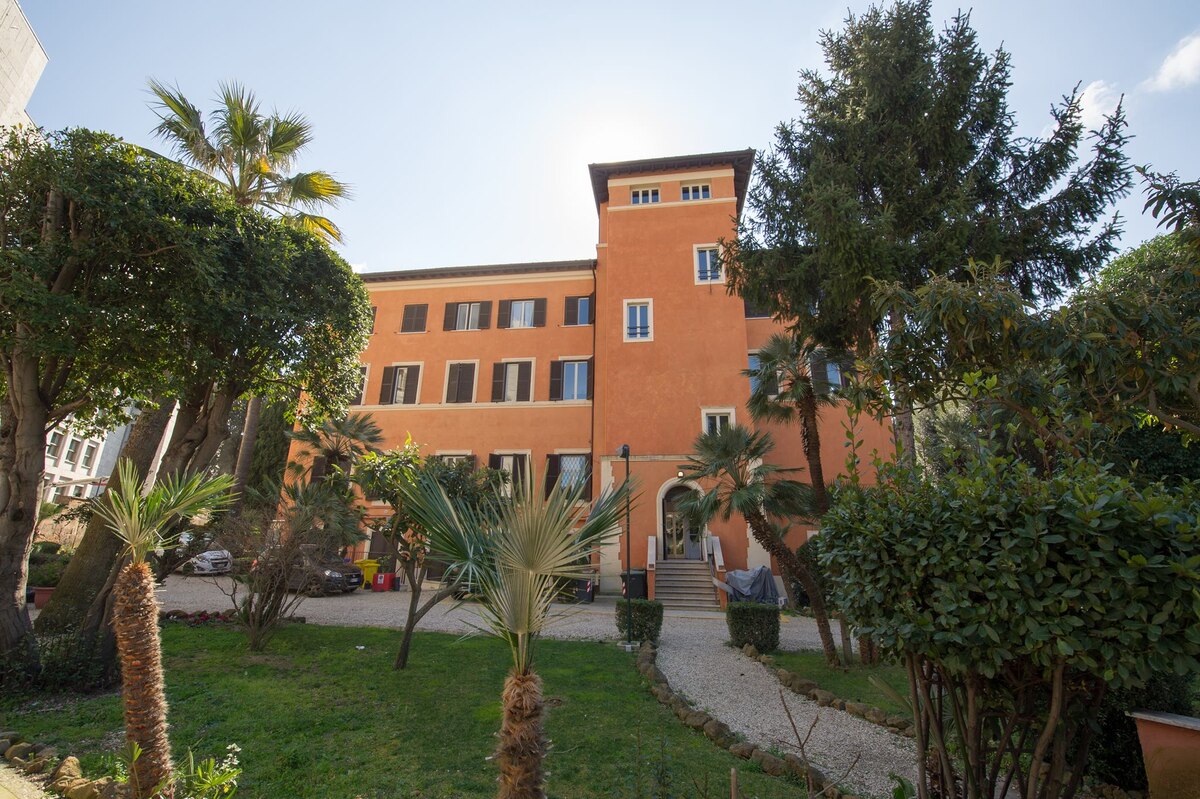 St. Stephen's School Частная школа St. Stephen's School