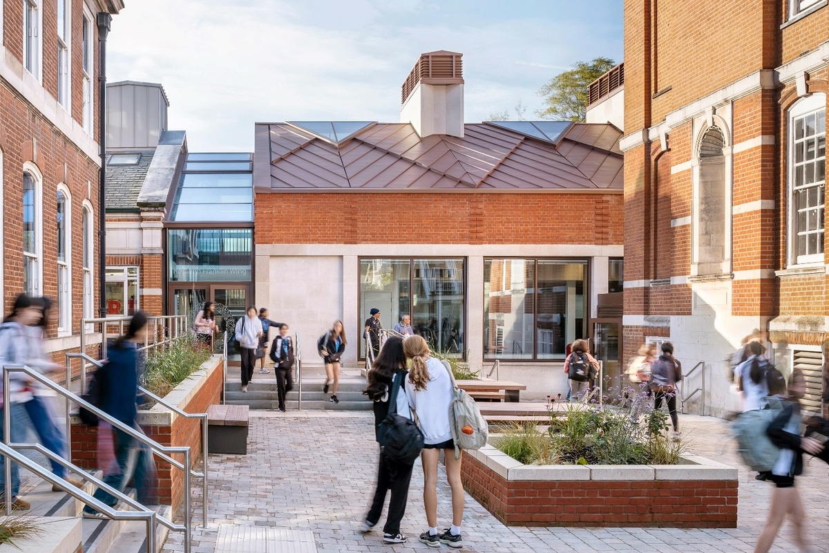 St Paul's Girls' School London (Лондонская школа Сент-Паулс для девочек)