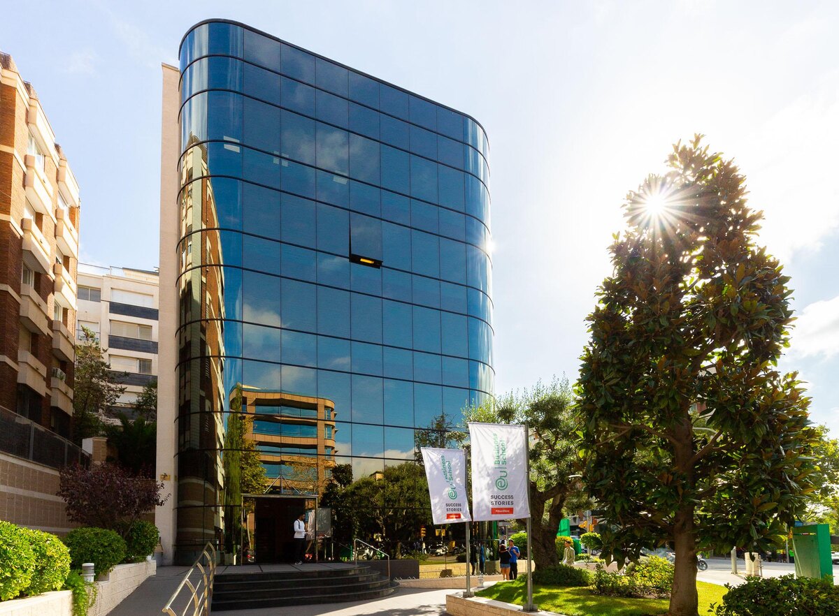 EU Business School Barcelona Бизнес Школа EU Барселона