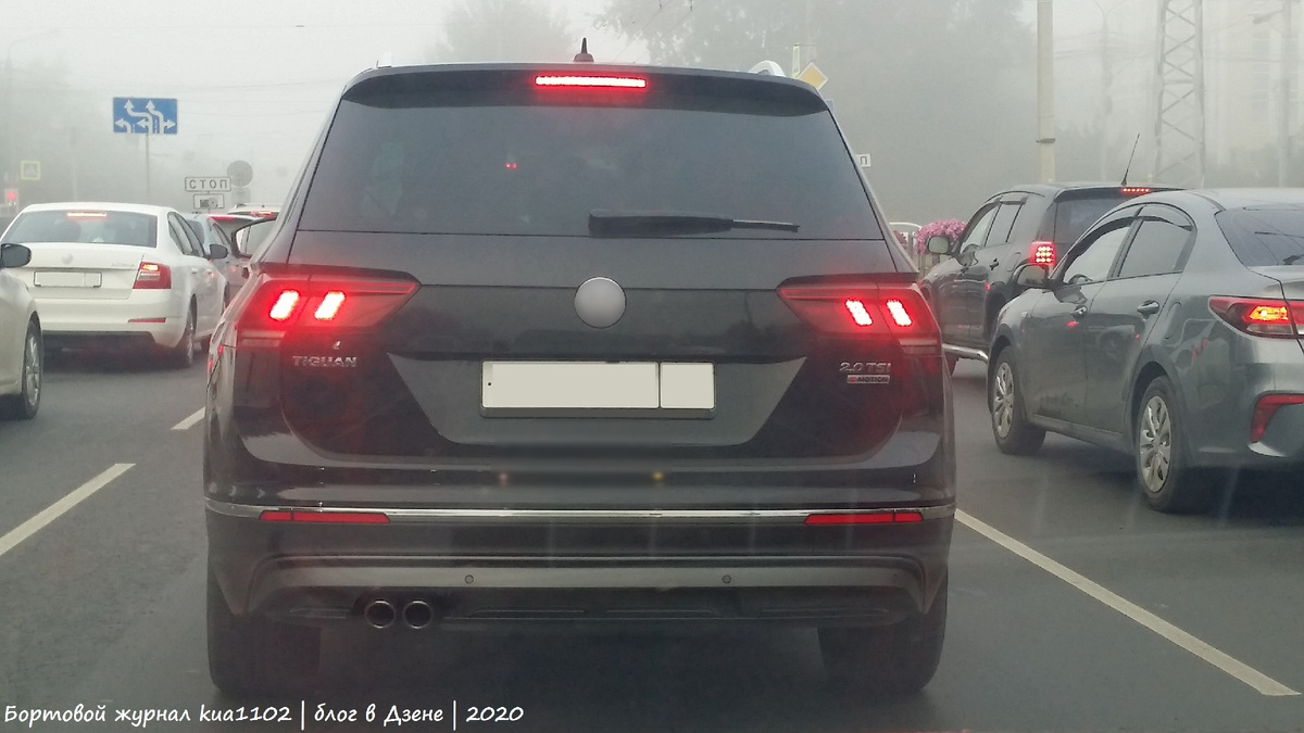 На мой взгляд, текущая генерация Volkswagen Tiguan смотрится очень выгодно по сравнению с предыдущим поколением. Особенно красивыми мне кажутся стоп-сигналы. Автор фотографии kua1102