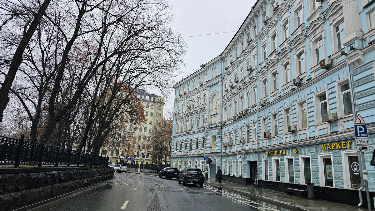 Чуден Гоголевский бульвар при любой погоде... Листайте галерею. Фото: Мир Квартир