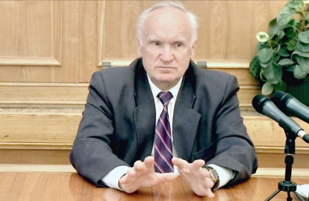 Алексей Ильич Осипов — учёный-богослов, доктор богословия, педагог, Заслуженный профессор Московской духовной академии, писатель, публицист, проповедник.