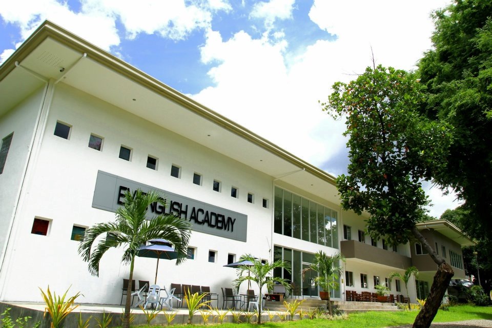 EV Academy, Языковая школа EV Academy