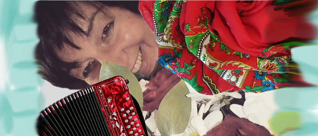 На фото-коллаже автор в 50 лет