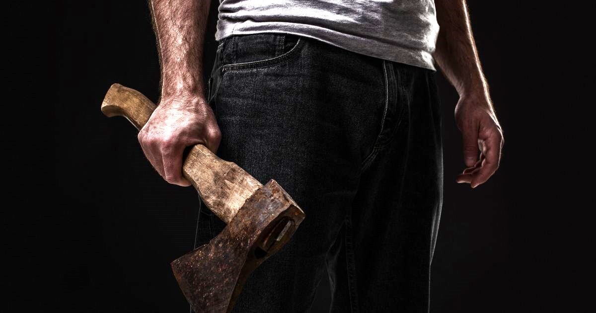 "Якобы" проломили череп