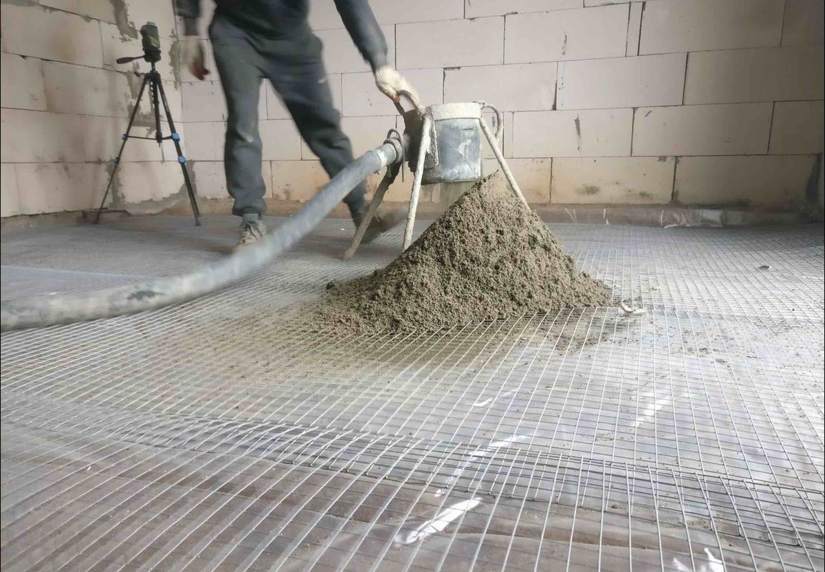 Как выровнять пол под ламинат: способы выравнивания деревянного и бетонного пола