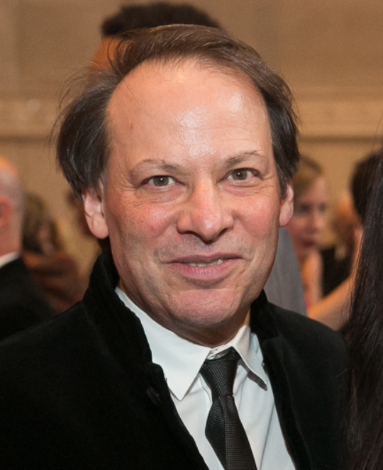 Адам Гопник (Adam Gopnik, родился 24 августа 1956 года) — американский писатель и эссеист, выросший в Монреале, Канада.