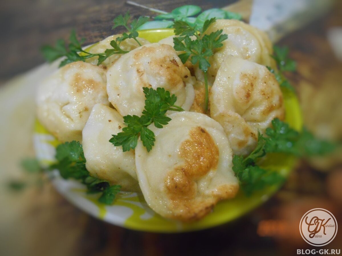 Жареные пельмени со свиной начинкой