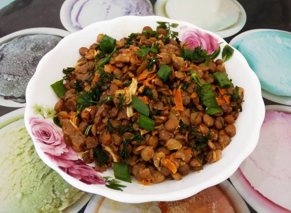 Тушеная чечевица с овощами и филе