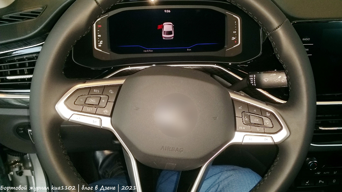 Внешний вид руля в комплектации Exclusive. Автор фотографии kua1102