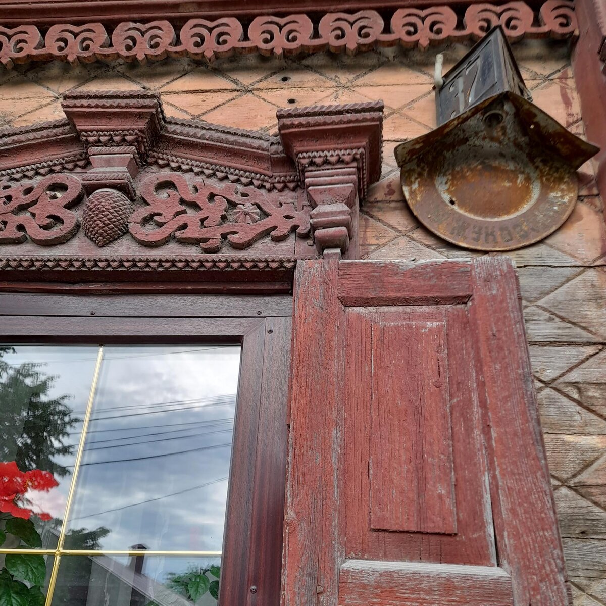 Тула, ул. Жуковского, 37.