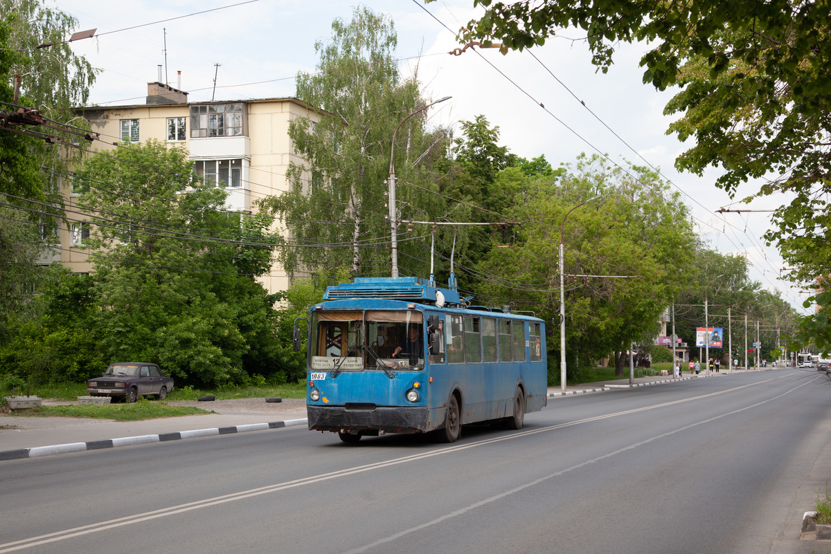ВЗТМ-5284, фото 2024 года. Некоторые раритеты ездят по Рязани до сих пор.