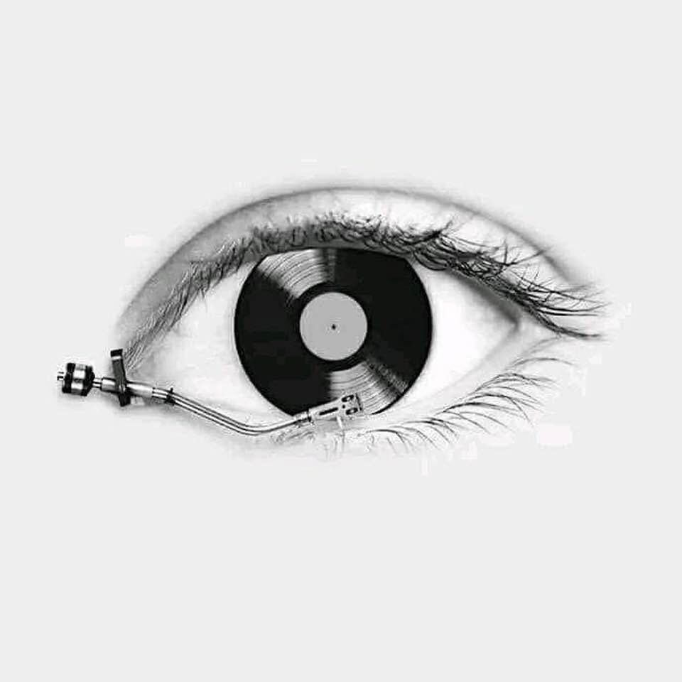 Music is the universal language of mankind.

    Музыка - универсальный язык человечества ♦ https://www.facebook.com/groups/1295312187658996/?multi_permalinks=2004969310026610&hoisted_section_header_type=recently_seen