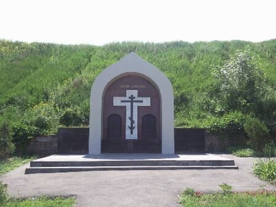 1636, 8 (18) июня - Донские и запорожские казаки под предлогом освобождения христианских пленных напали на турецкую крепость Азов и почти шесть лет удерживали ее