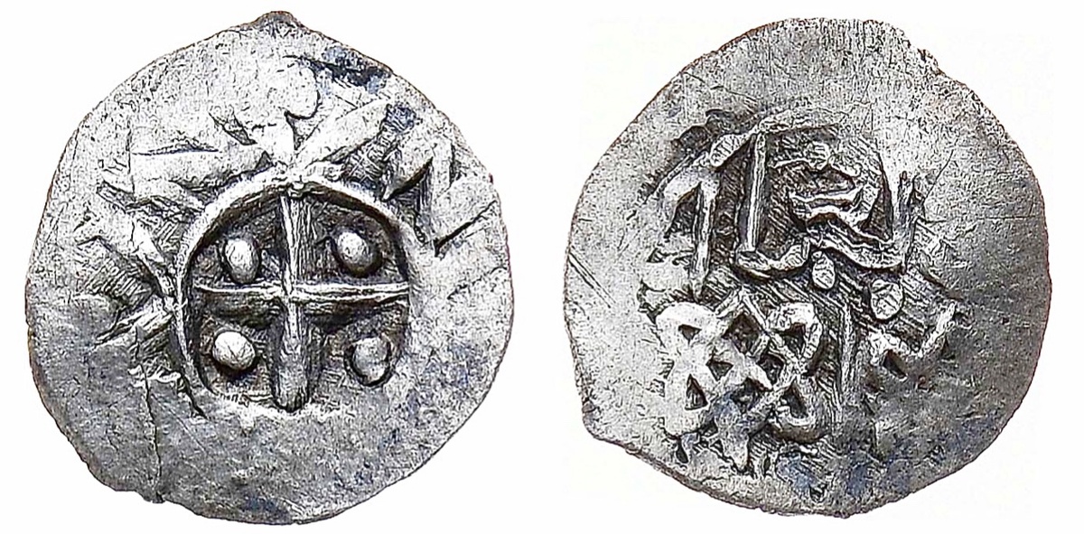 Нижегородская денга: серебро, вес 0.35 грамма, отчеканено предположительно в 1403-1412 гг. Аукцион «Редкие монеты», лот 162 👉 90 000 рублей 