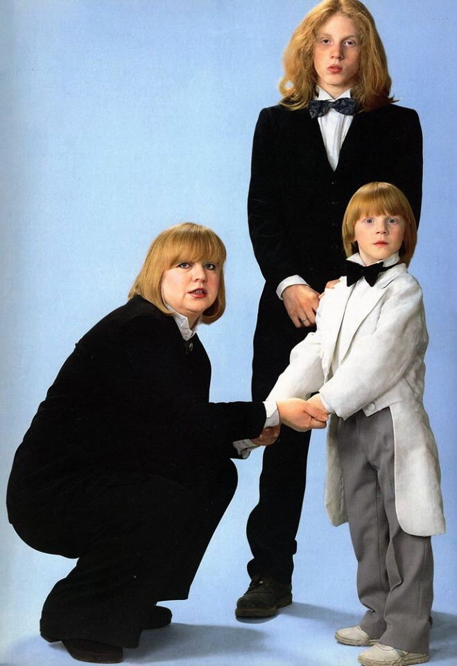 Светлана Крючкова с сыновьями.