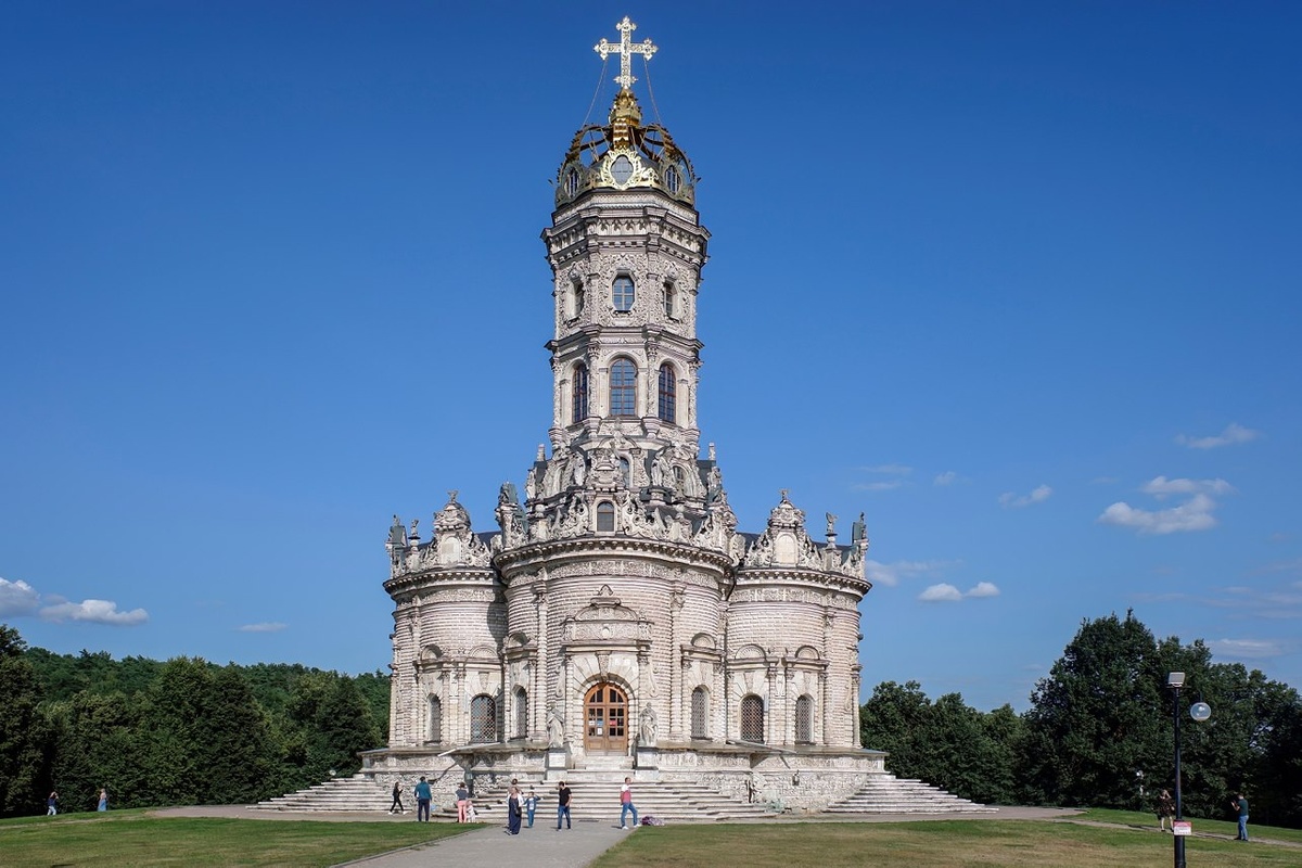 
Самый загадочный архитектурный ансамбль Подмосковья. Фото: © Александр Кузнецов / Фотобанк Лори