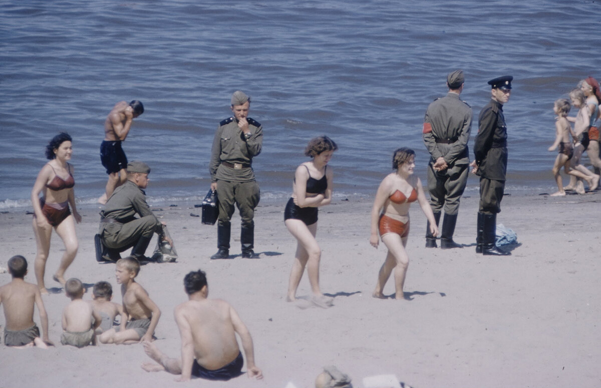 Дикий советское фото СССР в журнале "LIFE". Путешествие по Волге в 1958 году. Об искусстве и истории 