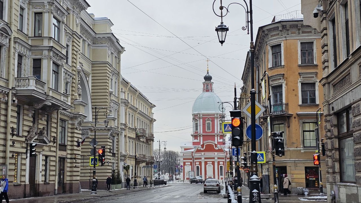 Улица Пестеля начинается у Пантелеймоновского моста и заканчивается у Пребраженской площади. Фото: Мир Квартир