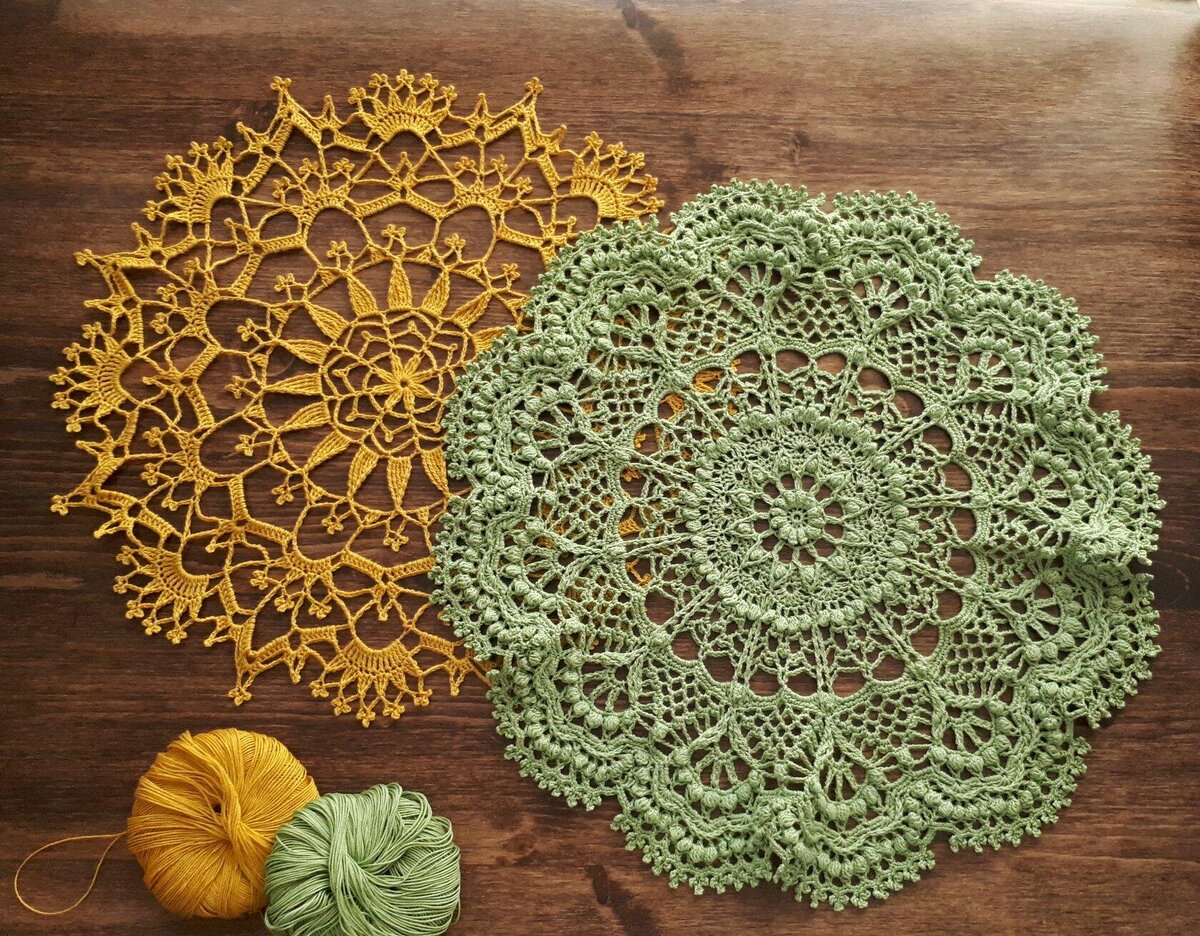 Салфеточки "Осень надела Золотую Корону" и "Алёнушка" я связала по схемам, которые нашла в интернете. Схемы прикрепила в комментариях под видео-презентациями по этим салфеткам, которые найти можно на моем канале