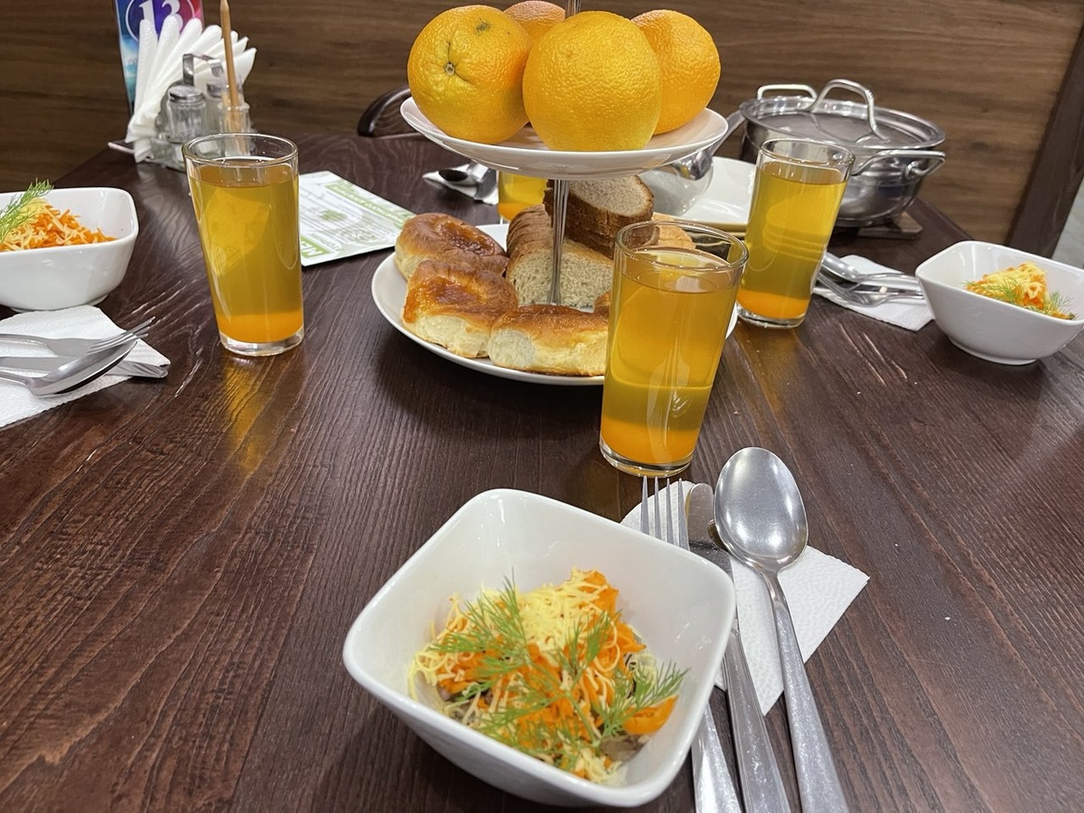 стол на четверых 