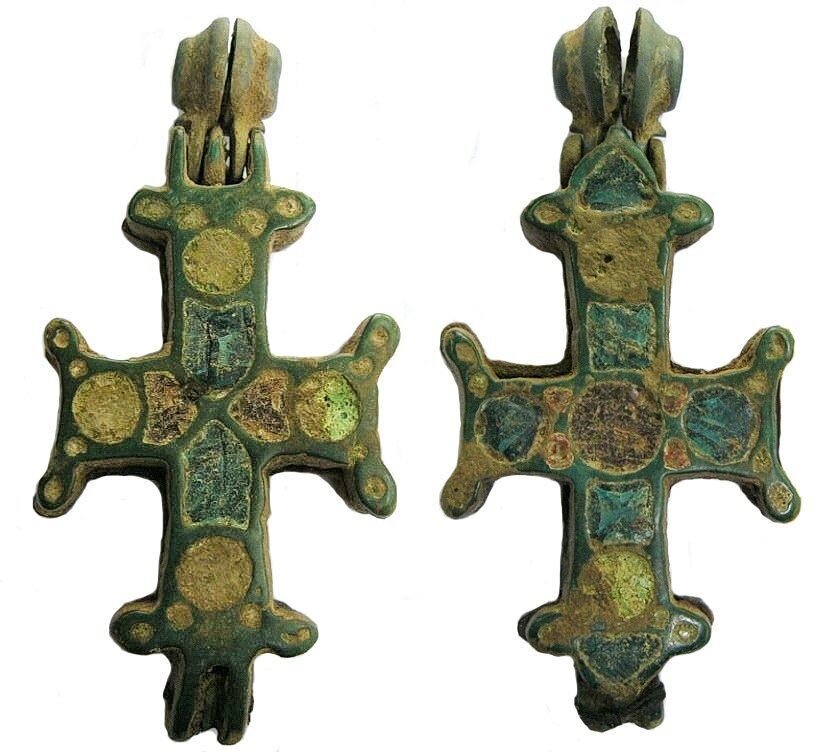 Кресты 12 13 веков. Энколпион 12-13 век. Энколпион домонгол 12-13 века. Крест энколпион 12 13 век.