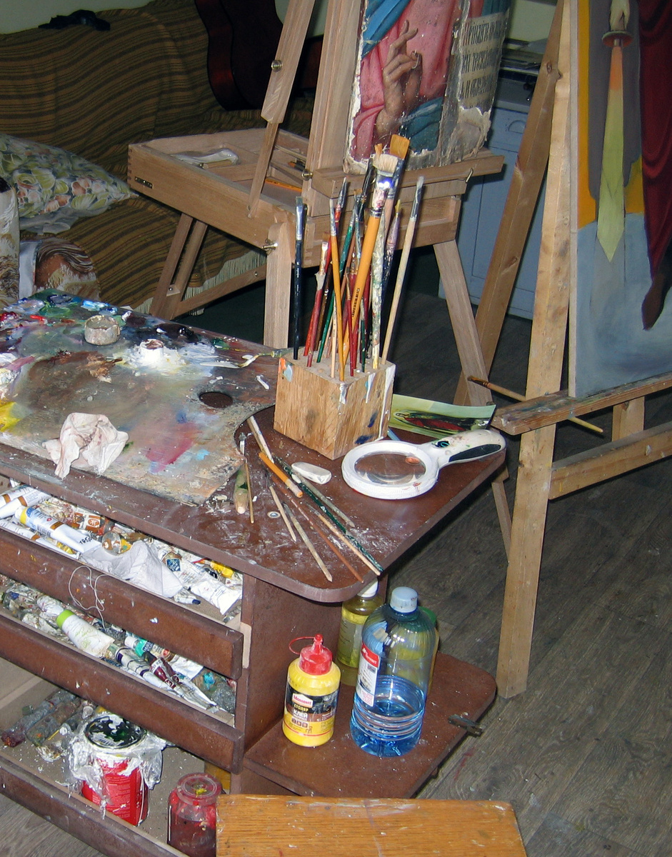 В мастерской А.Горешнева, г. Острогожск, 2016 г.