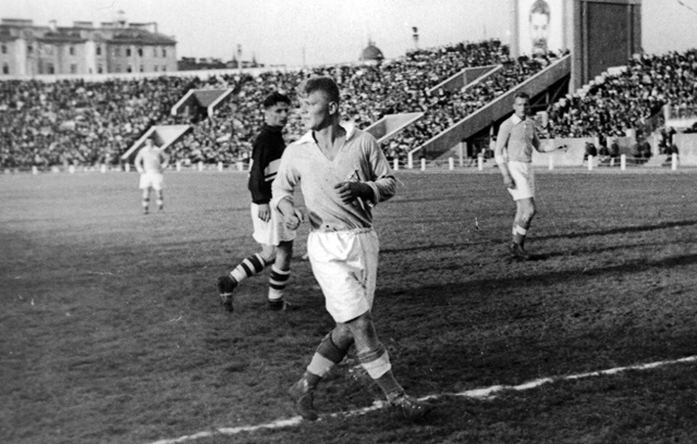 Петр Дементьев