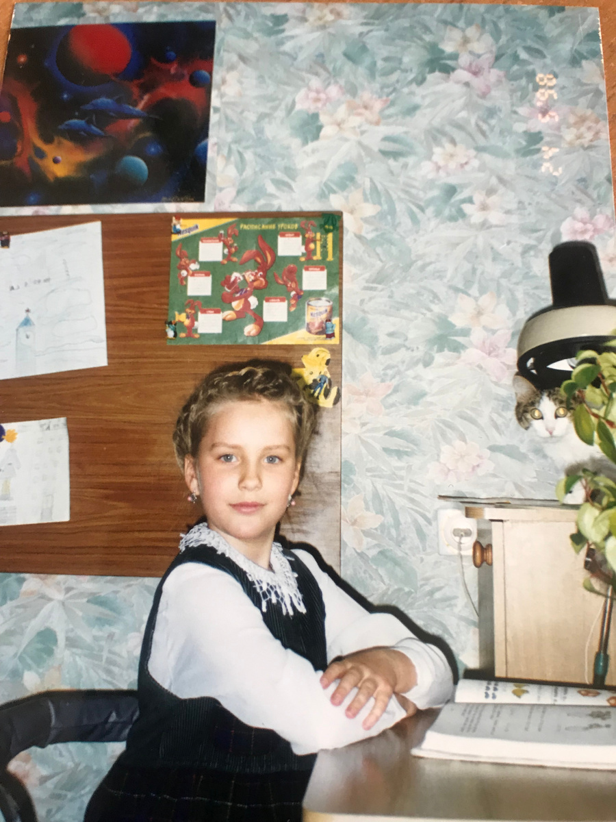 фото автора. У кого рояль в кустах - а у нас кошка Алиска.