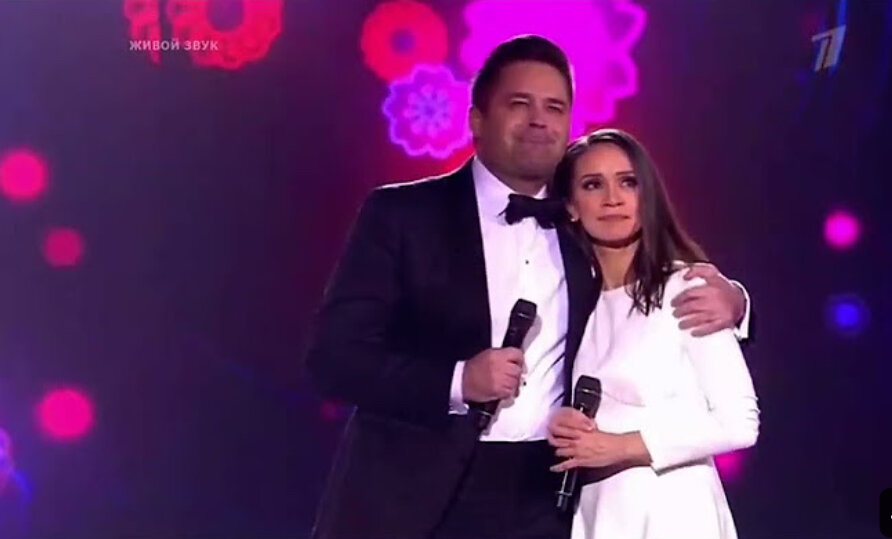 Скрин сделан автором из концерта Голос 10 лет