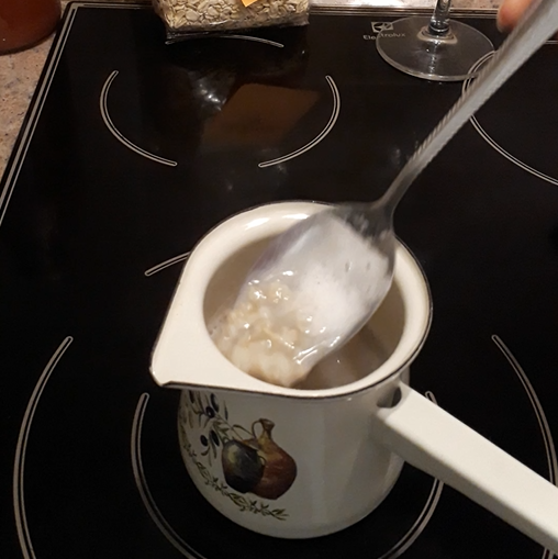 процесс приготовления полезной овсяной каши