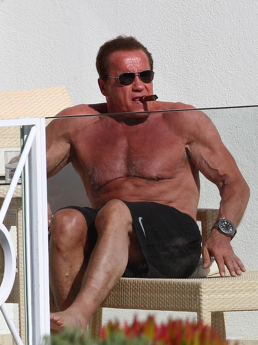 Арни в 77 в лучшей форме, чем ты. Его 7 правил — либо ты их примешь, либо будешь слабаком!