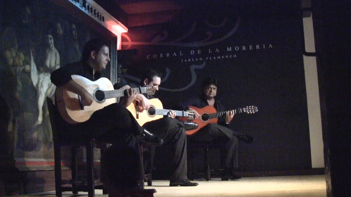 Начало представления. Фото автора