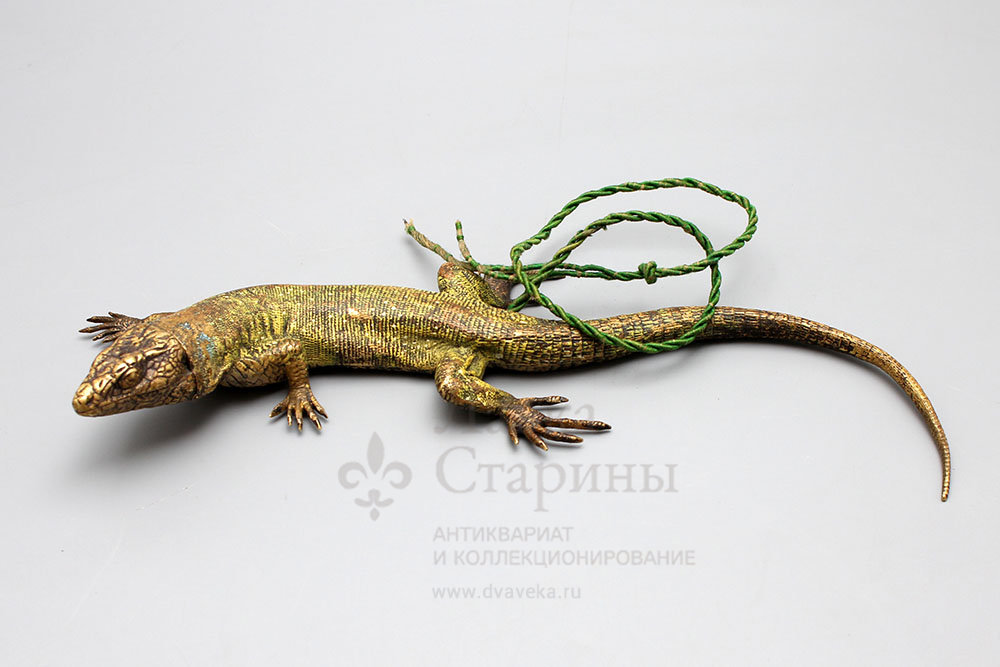 Электрический звонок для вызова прислуги «Ящерица», автор Ф. Бергман, Венская бронза, кон. 19 в. Фото с нашего сайта dvaveka.ru