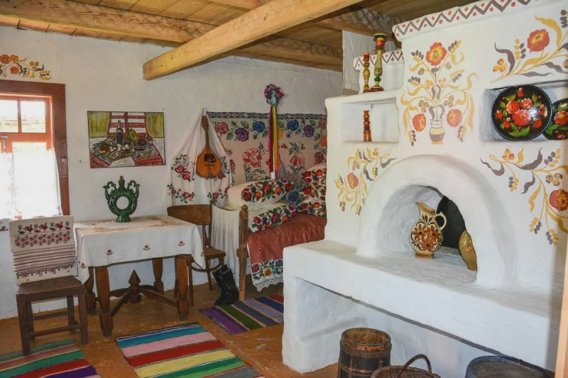 СЛАВЯНСКАЯ ИЗБА.