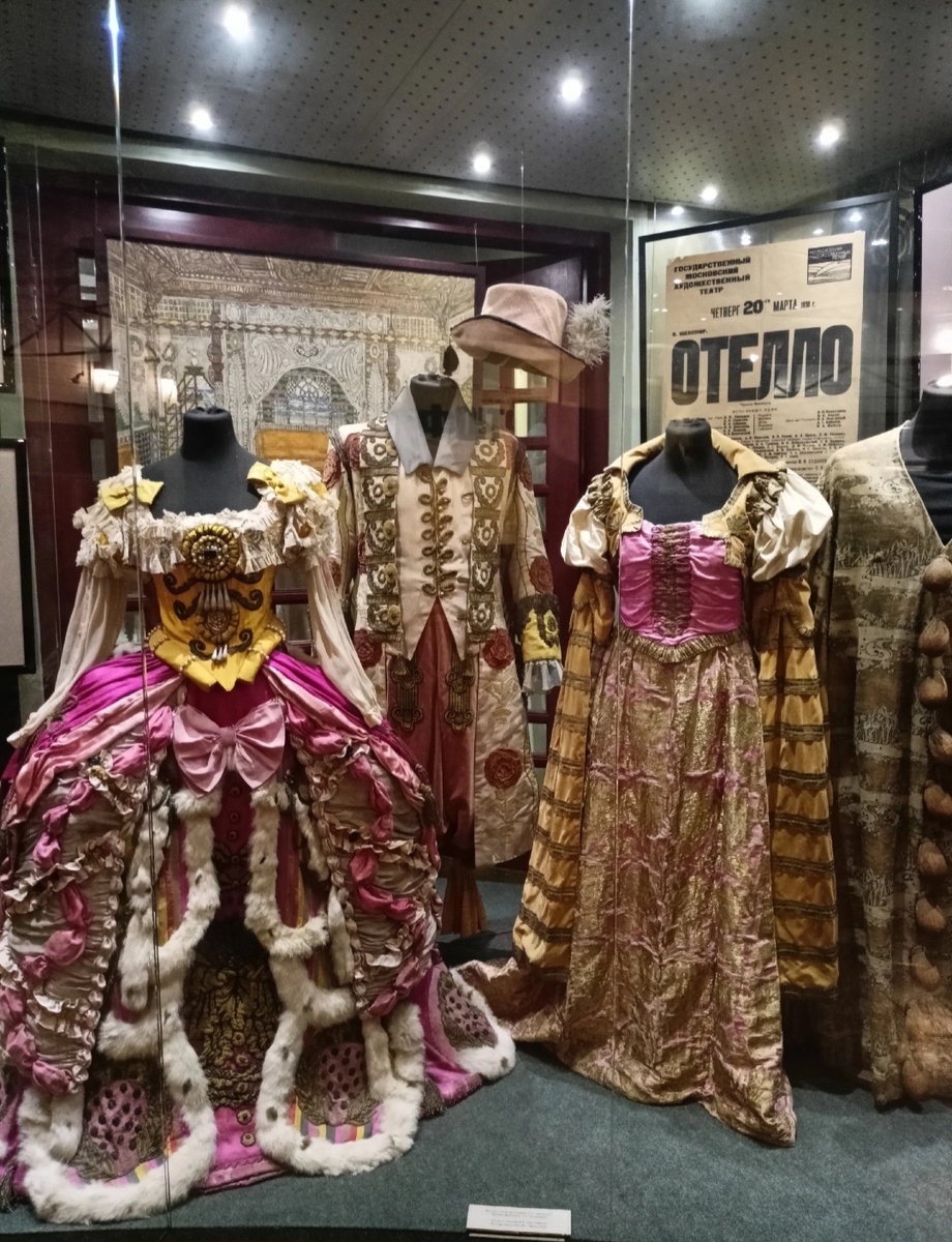 платье Графини и Сюзанны из спектакля
