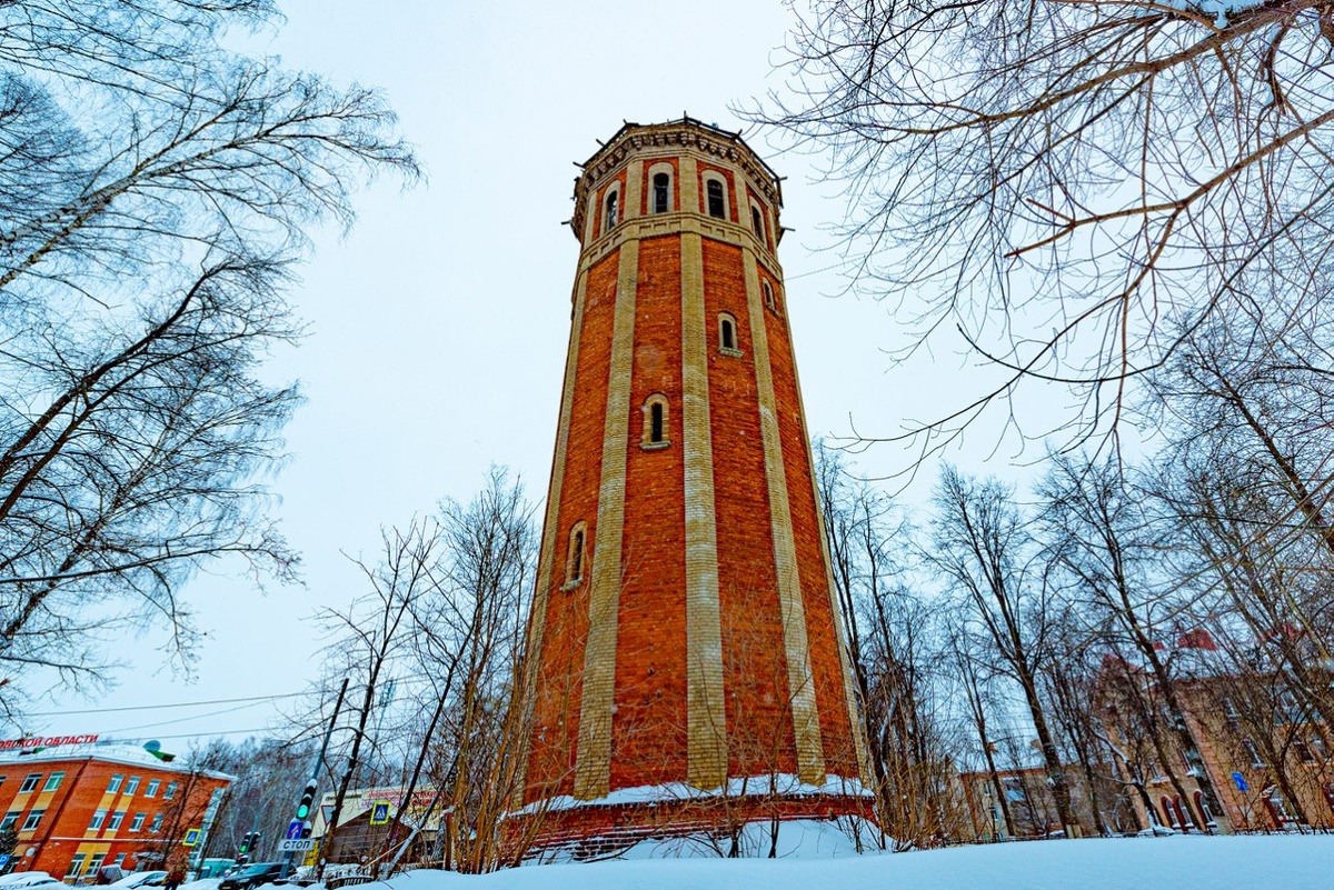 Старая водонапорная башня. Фото: © Игорь Рожков / Фотобанк Лори
