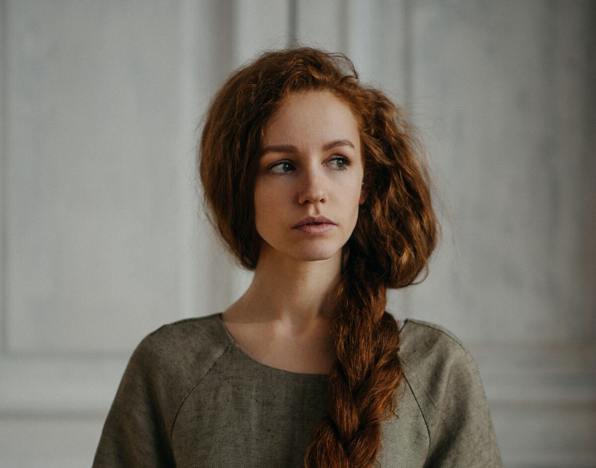 женщина с косой pixels.com