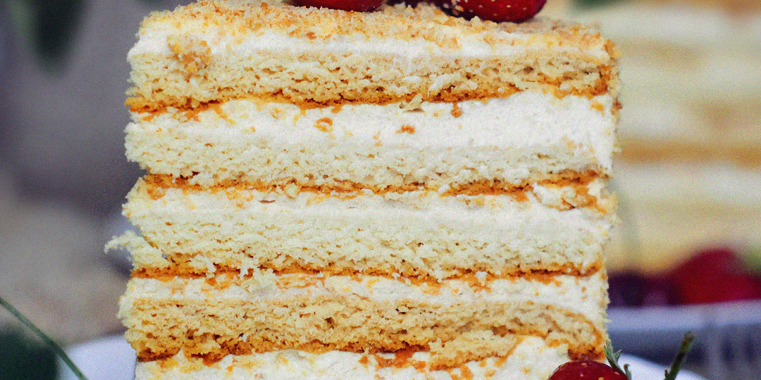 Медовик: лучший рецепт вкусного медового торта с кремом из вареной сгущенки