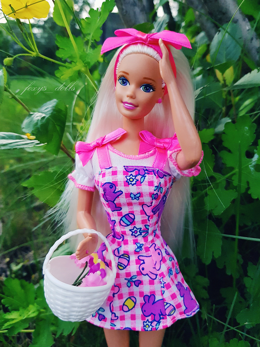 Easter Barbie 1996