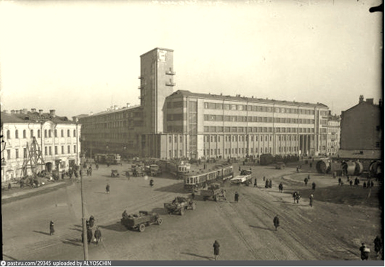 Здание НКПС, бывший Запасный дворец у Красных ворот, Москва. Источник – pastvu.com