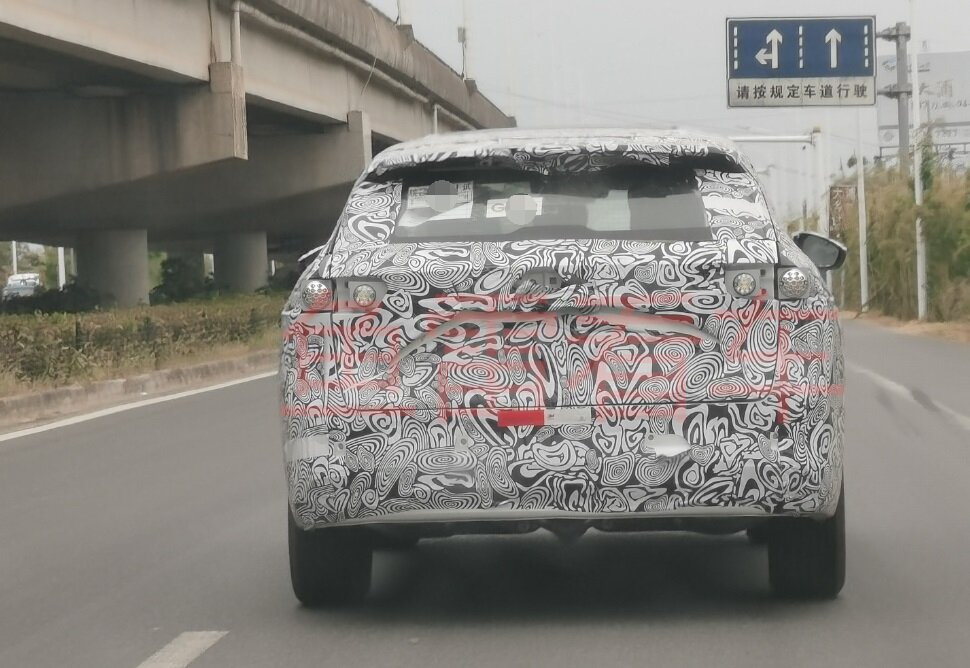 На фото из соцсети: Кроссовер Chery Tiggo 9 во время тестов