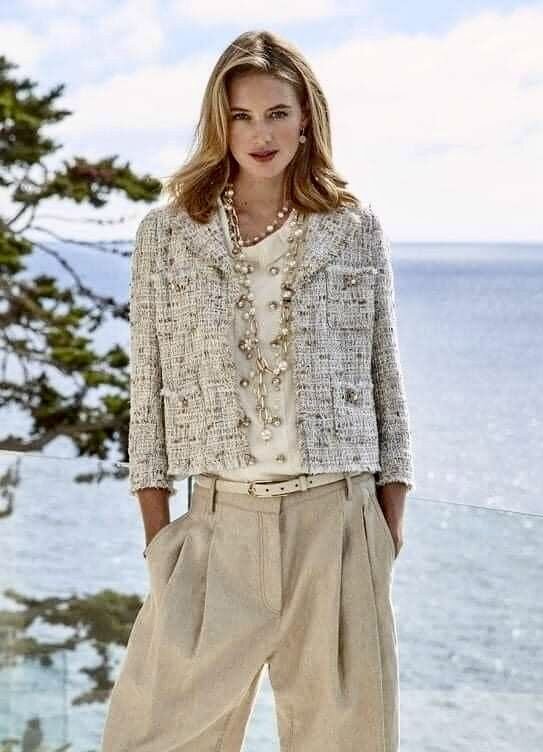 Вязаный жакет в стиле. Вязаный жакет в стиле. Твидовый жакет в стиле шанель. Жакет коко шанель спицами. Вязаный жакет в стиле шанель.